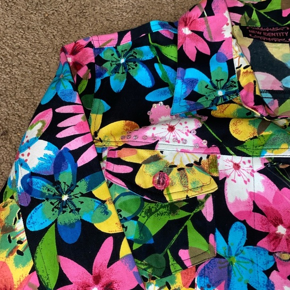 Woman’s Jean jacket for sale - Picture 4 of 4